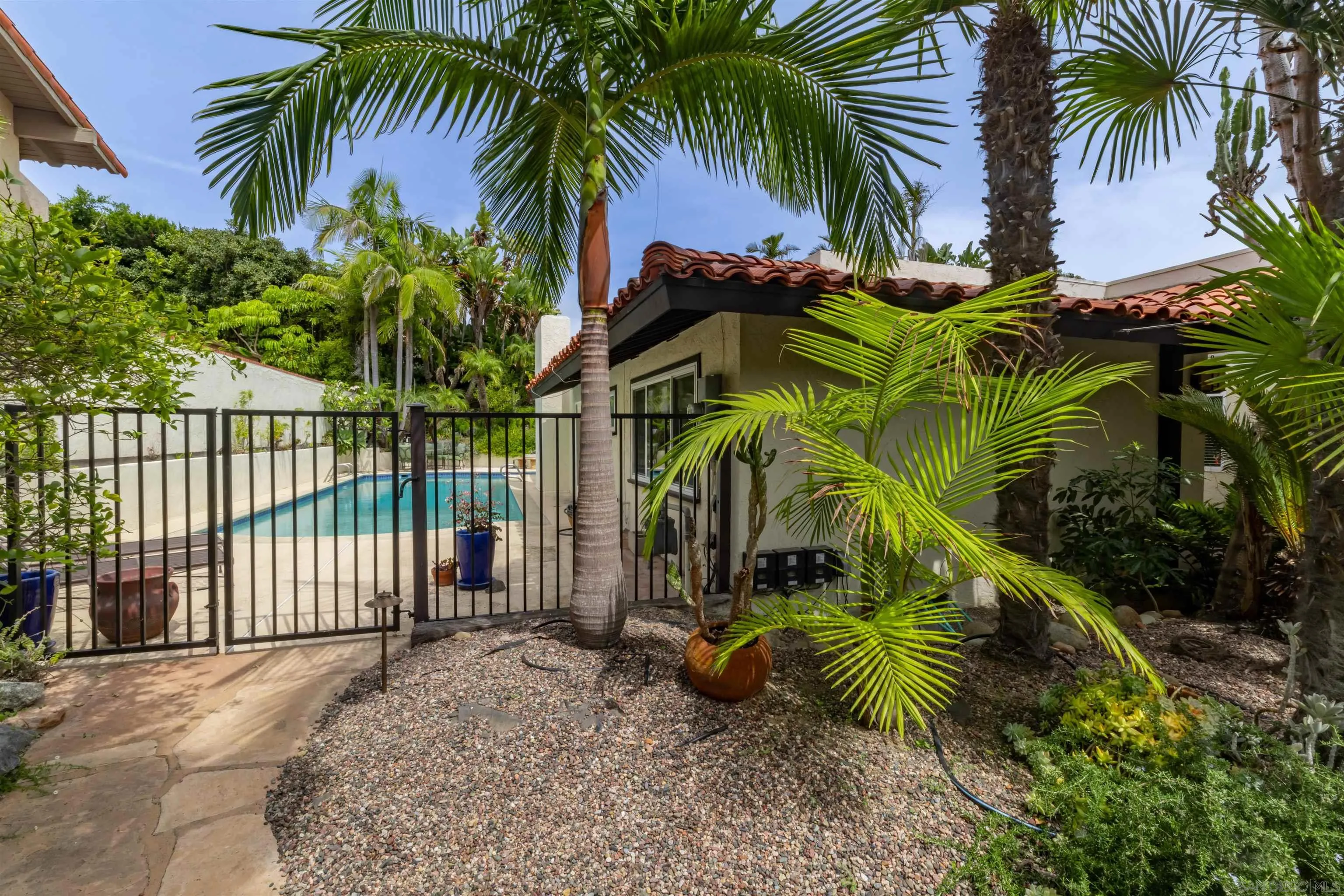 5341 Westknoll Lane