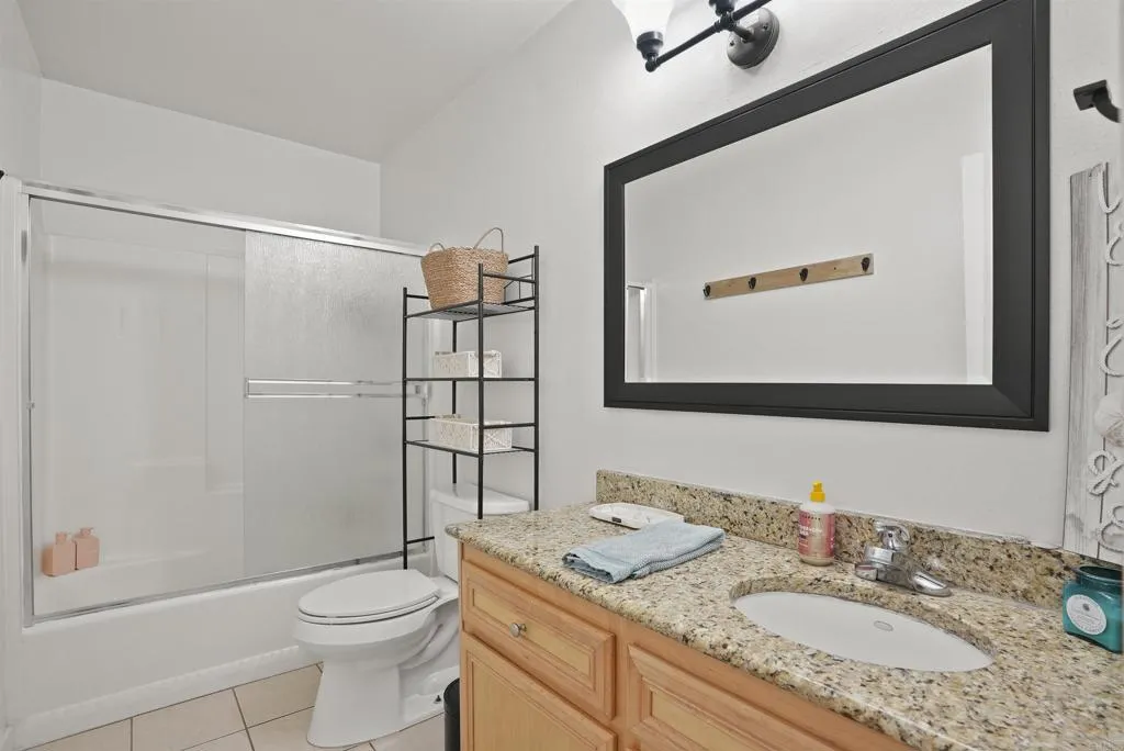 615 Vine St Unit Unit 8