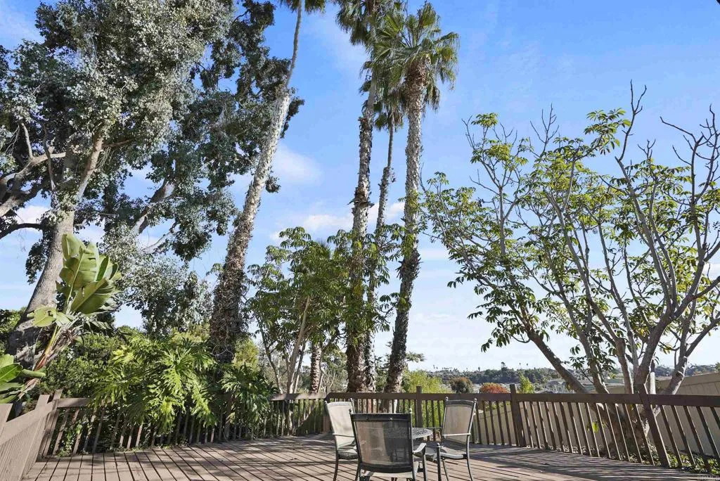 615 Vine St Unit Unit 8