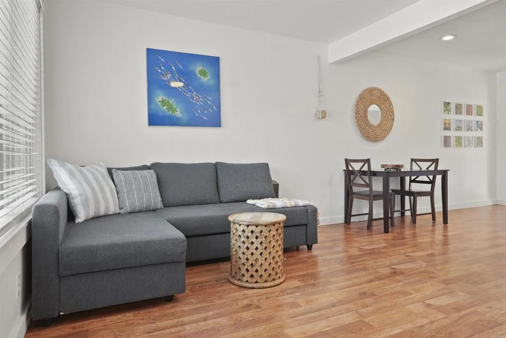 615 Vine St Unit Unit 8