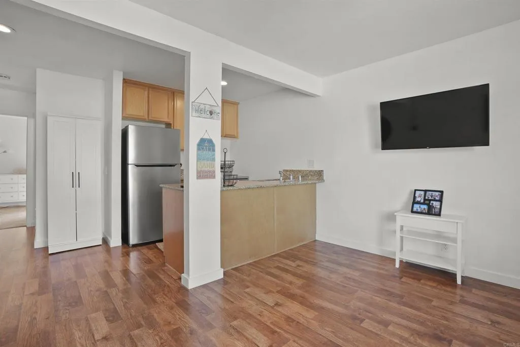 615 Vine St Unit Unit 8