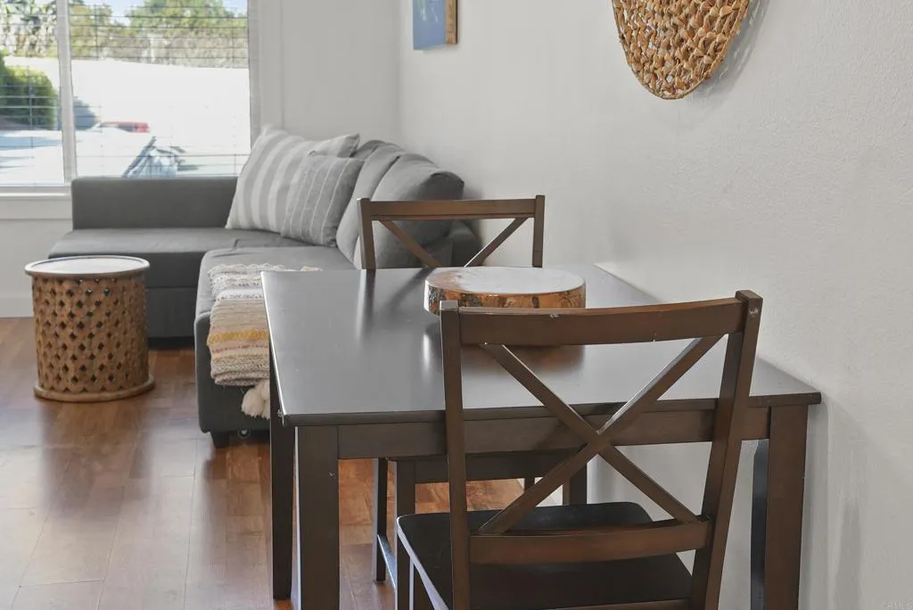 615 Vine St Unit Unit 8