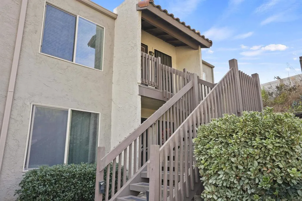 615 Vine St Unit Unit 8