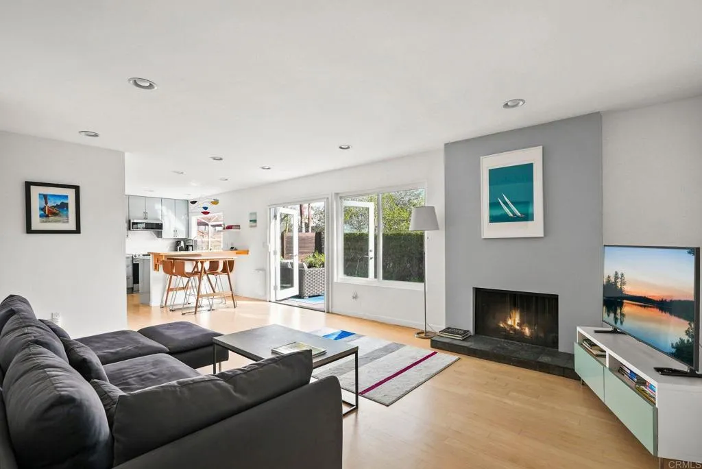 1237 Greenlake Dr.