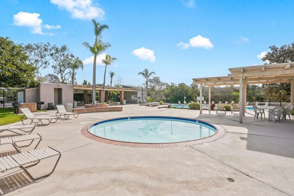 1237 Greenlake Dr.