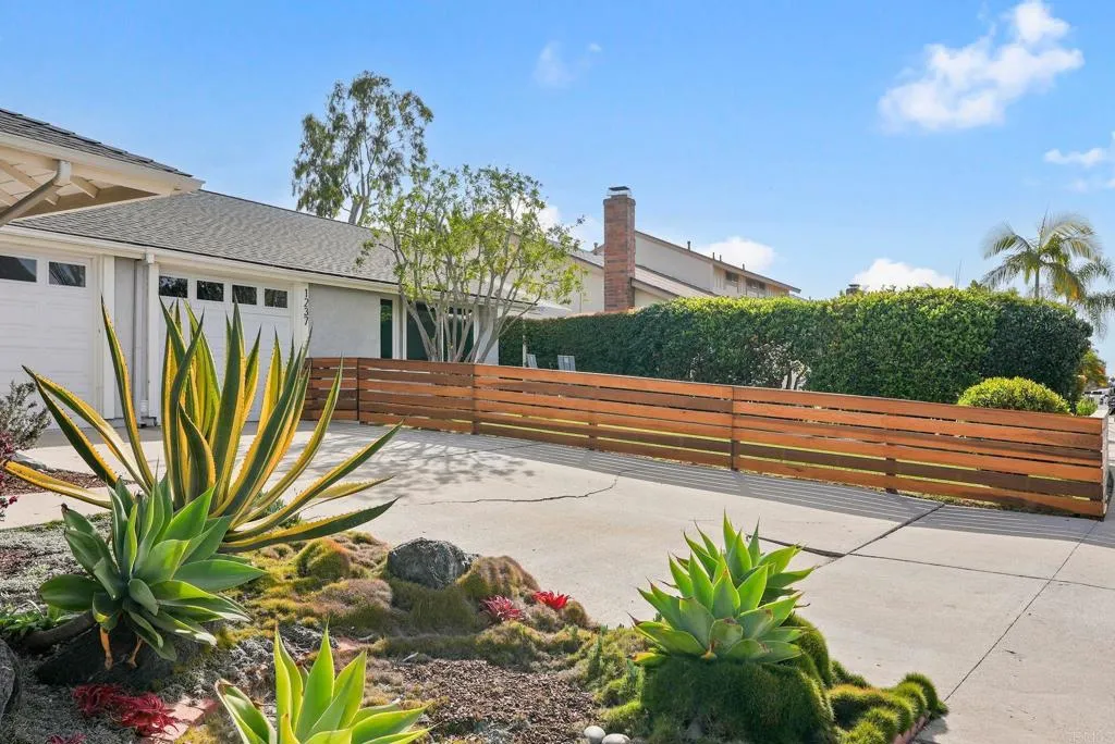 1237 Greenlake Dr.