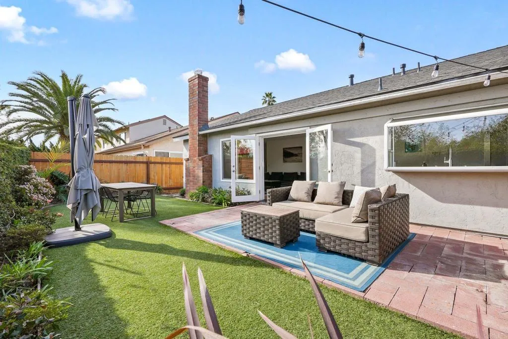 1237 Greenlake Dr.