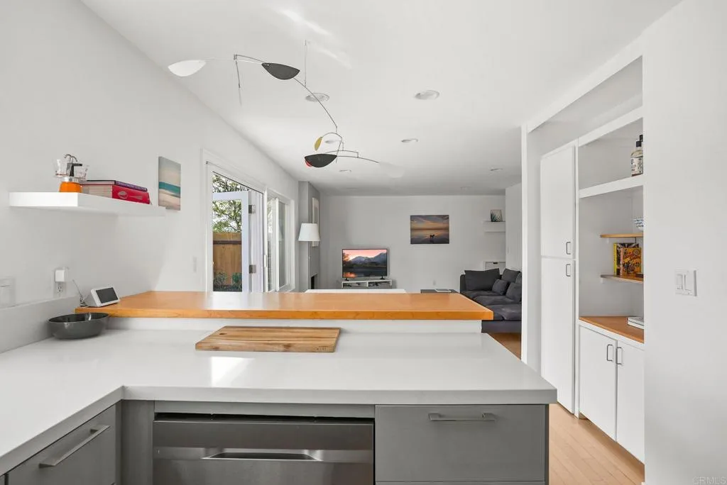 1237 Greenlake Dr.