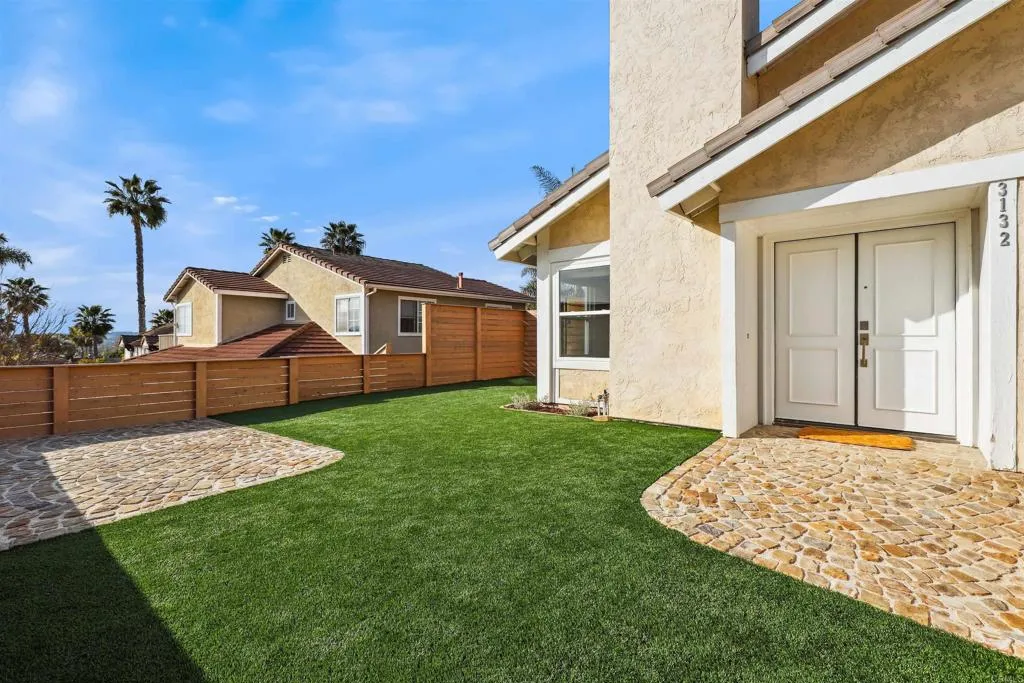 3132 Del Rey Avenue