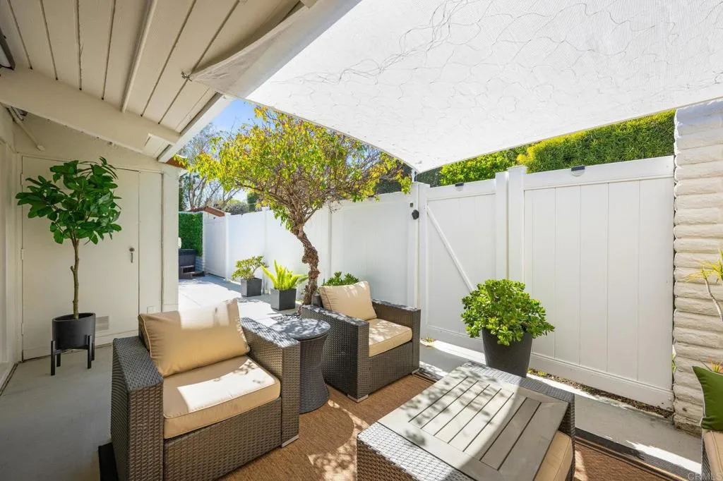 7095 Estrella De Mar Road Unit C