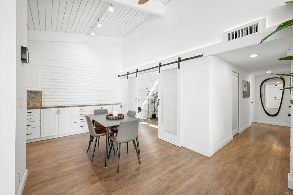7095 Estrella De Mar Road Unit C