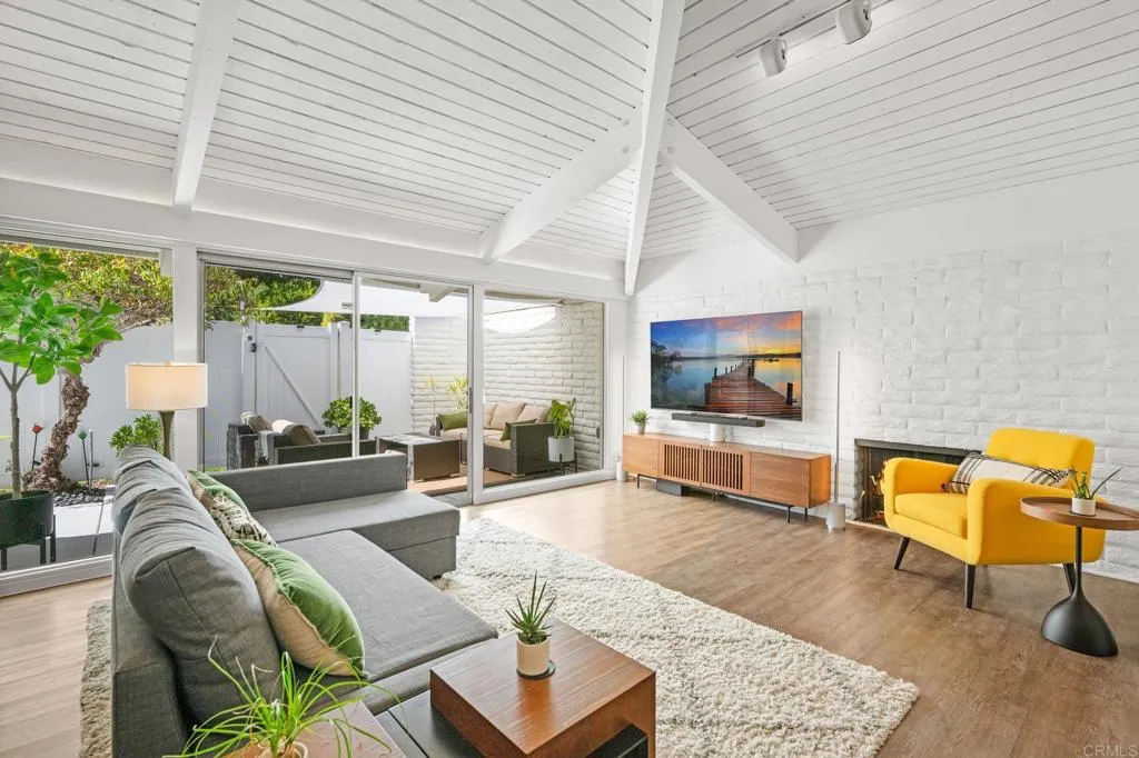 7095 Estrella De Mar Road Unit C