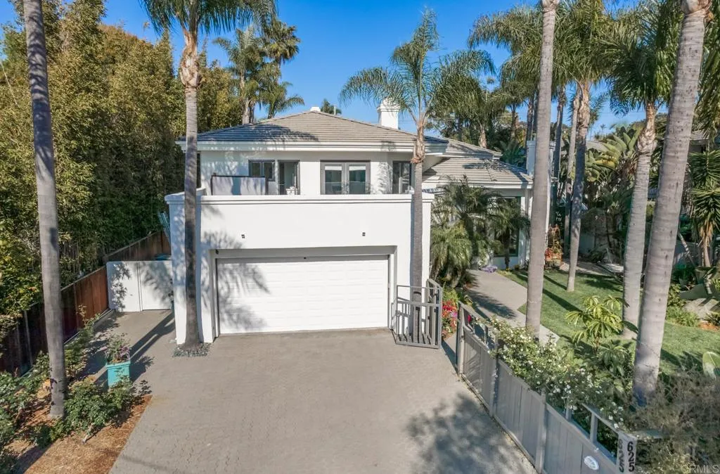 625 Hymettus Avenue
