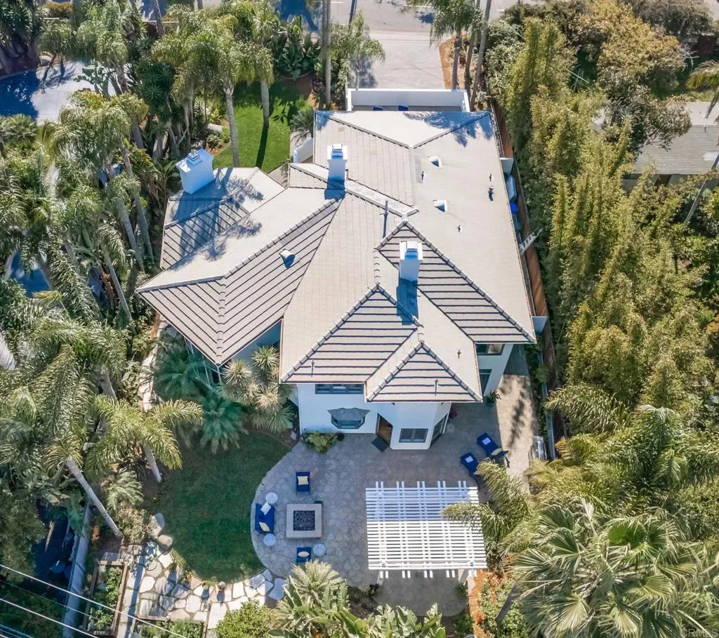 625 Hymettus Avenue