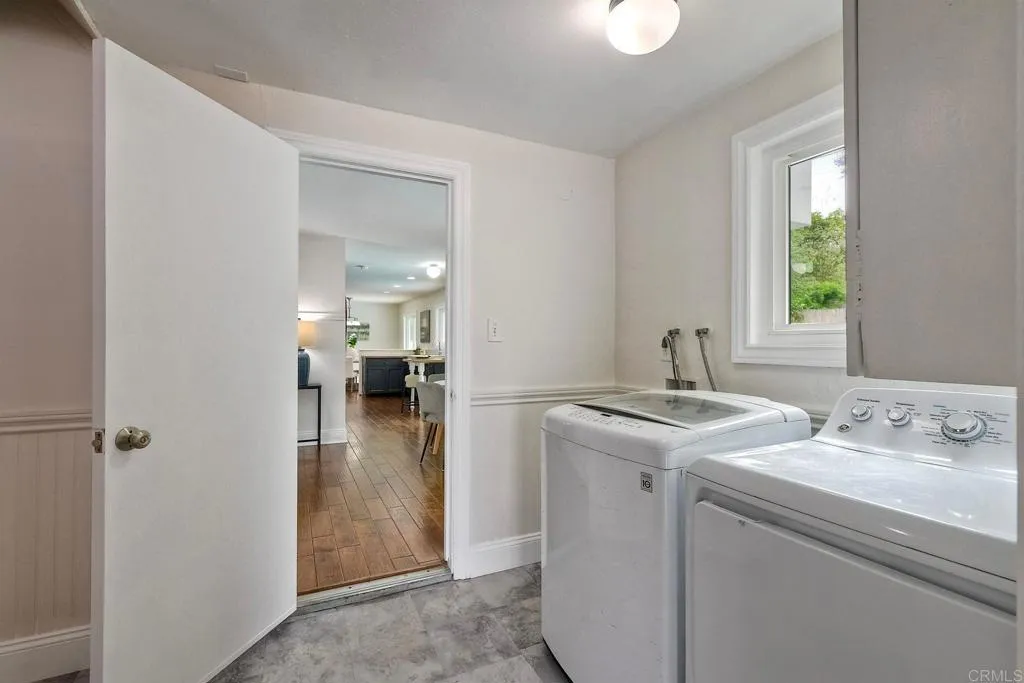402 Parkwood Lane
