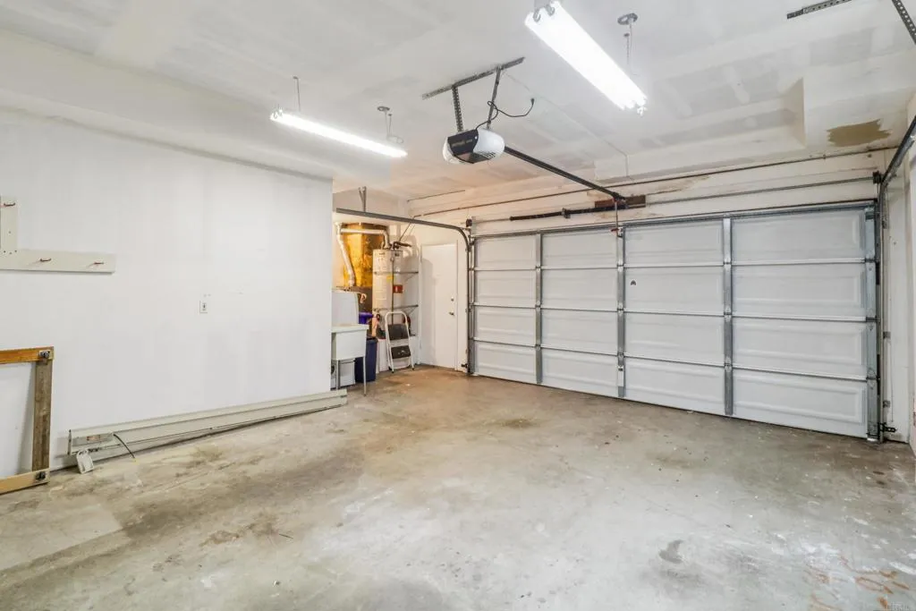 1906 S Broadway