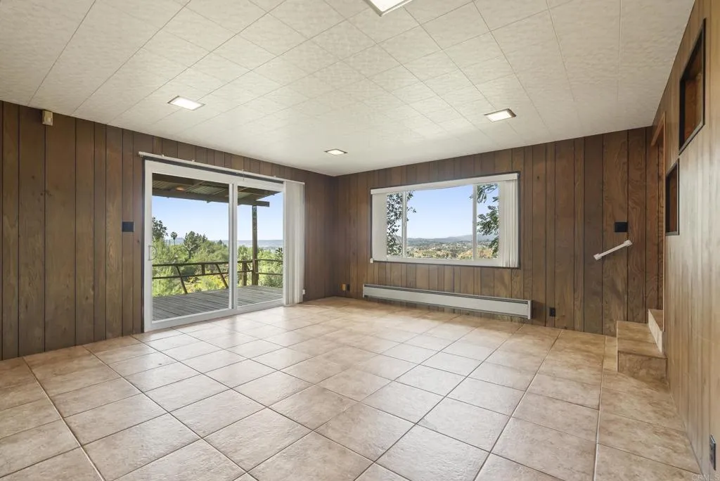 899 Van Horn Rd