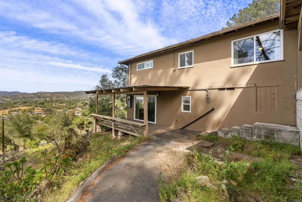 899 Van Horn Rd