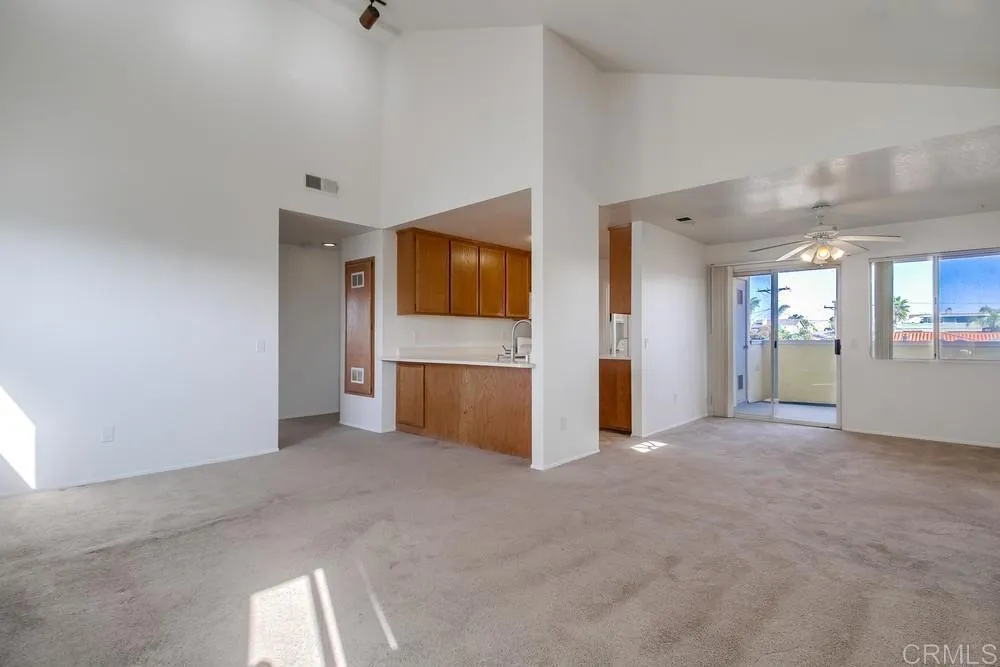 152 Evergreen Ave Unit 4