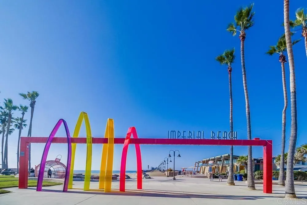 152 Evergreen Ave Unit 4