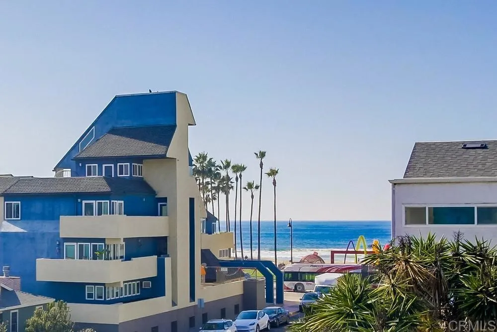 152 Evergreen Ave Unit 4