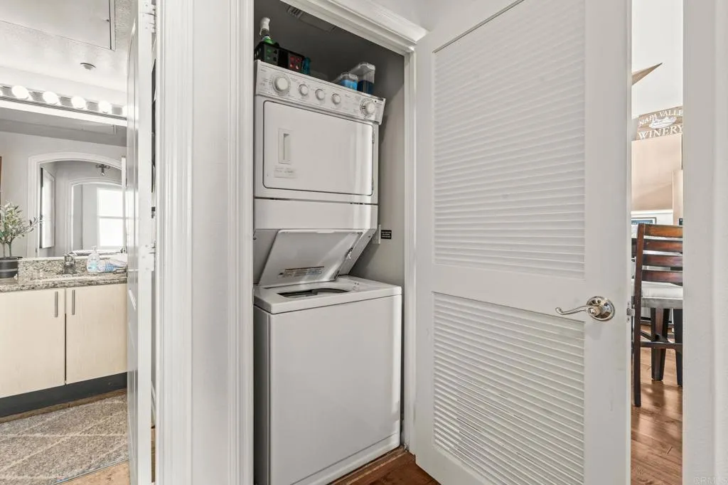 525 11th Avenue Unit 1501