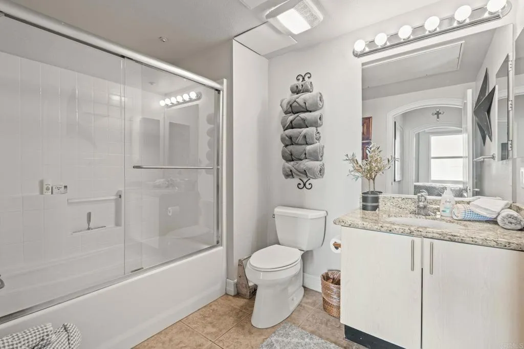 525 11th Avenue Unit 1501