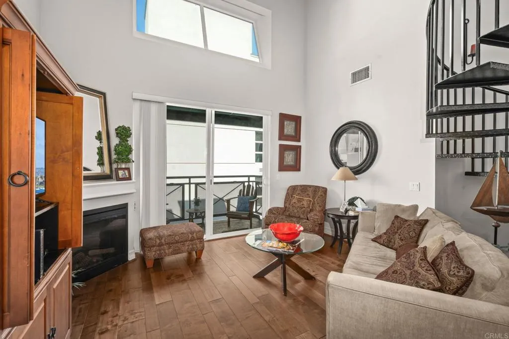 525 11th Avenue Unit 1501