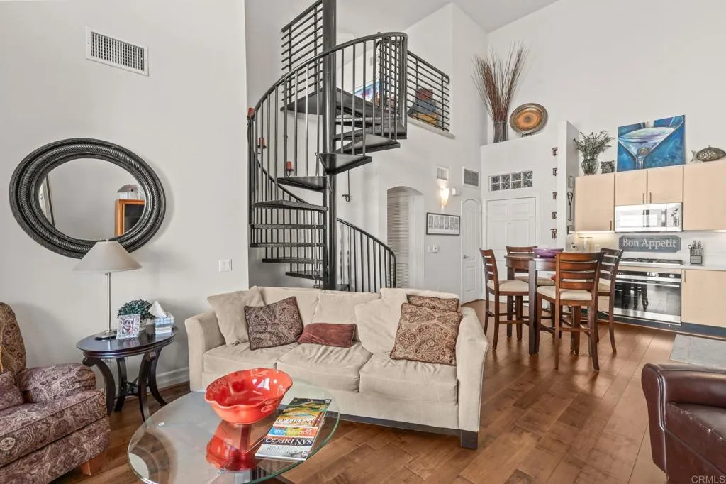 525 11th Avenue Unit 1501