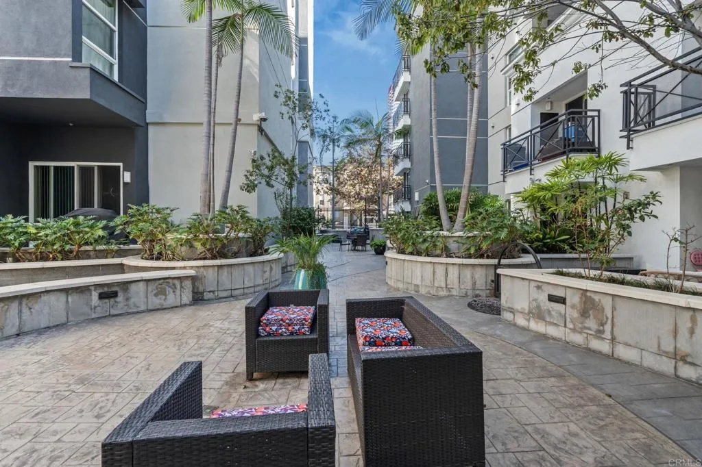 525 11th Avenue Unit 1501