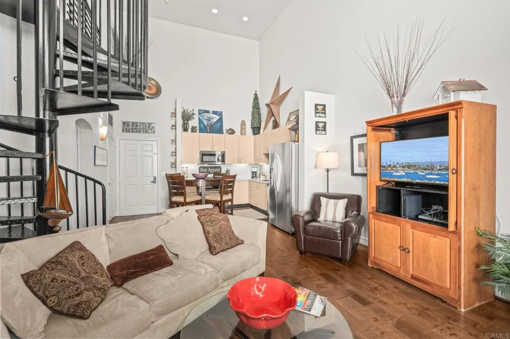 525 11th Avenue Unit 1501