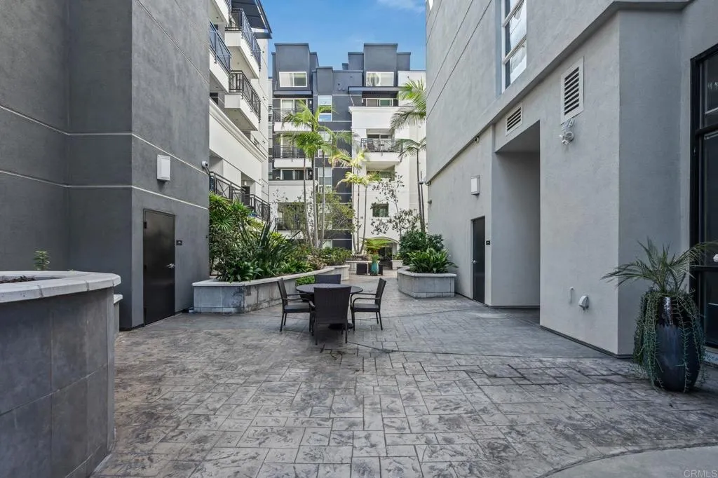 525 11th Avenue Unit 1501