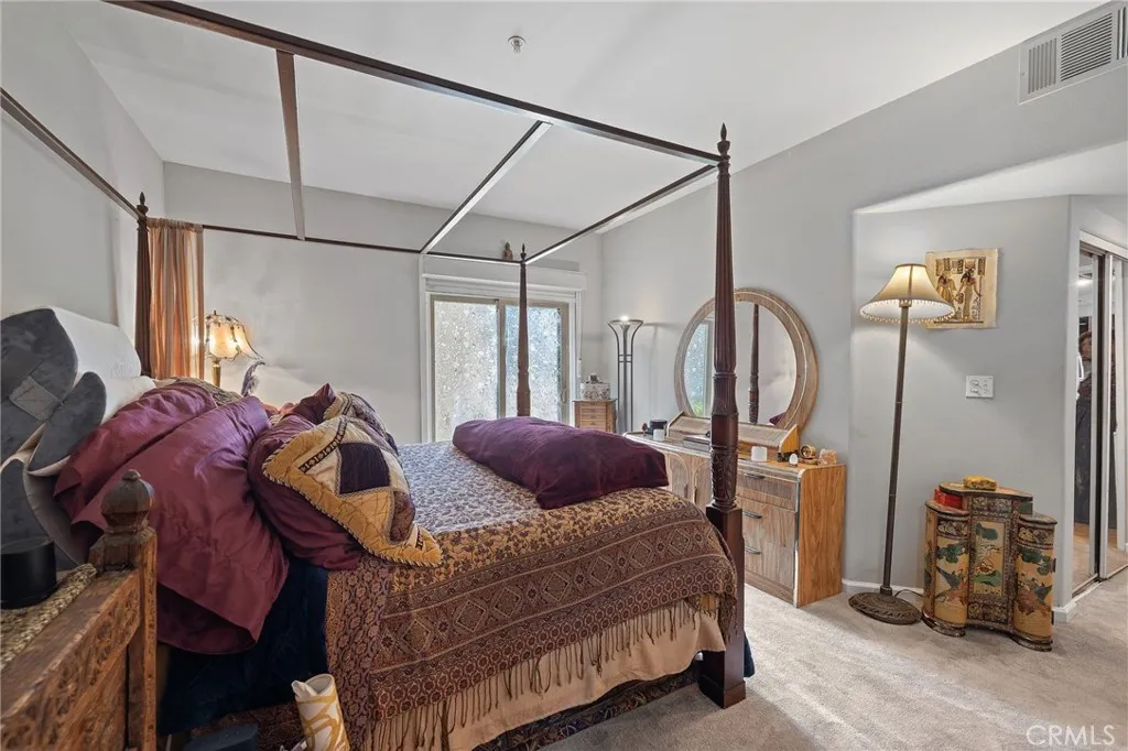 861 S Windsor Boulevard Unit 105