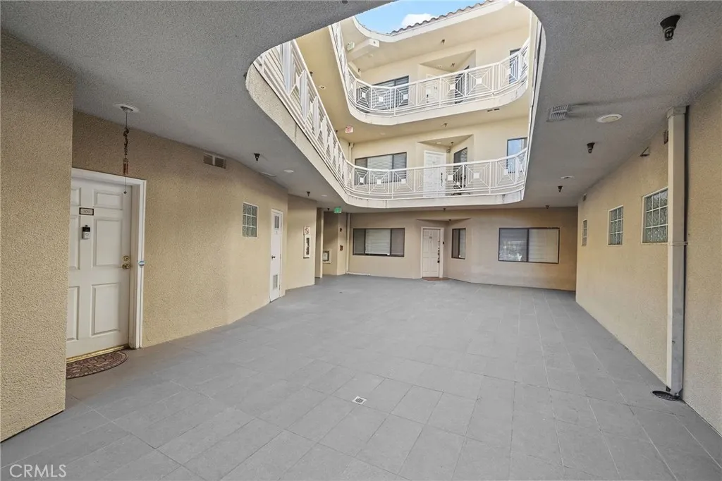 861 S Windsor Boulevard Unit 105