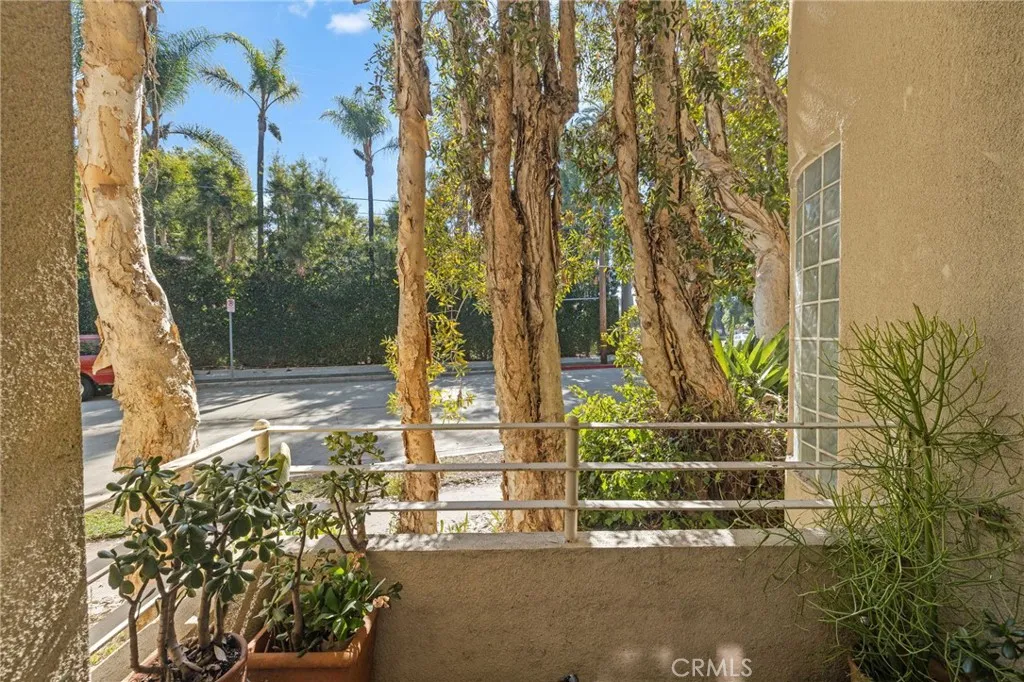 861 S Windsor Boulevard Unit 105