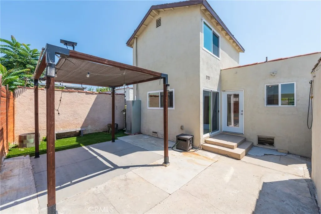 26021 President Avenue