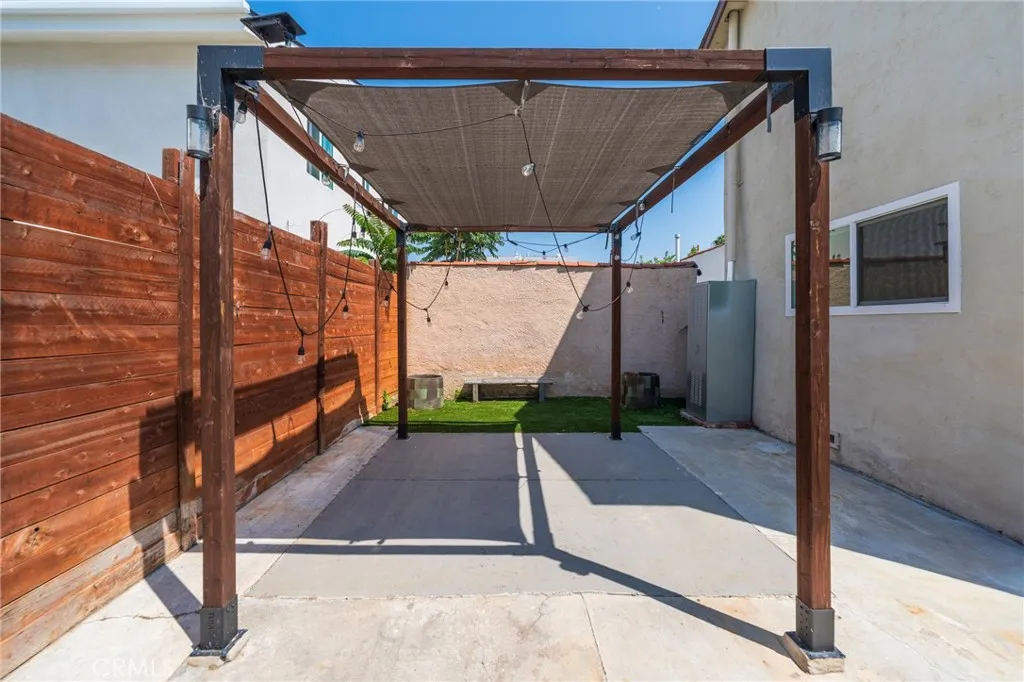 26021 President Avenue