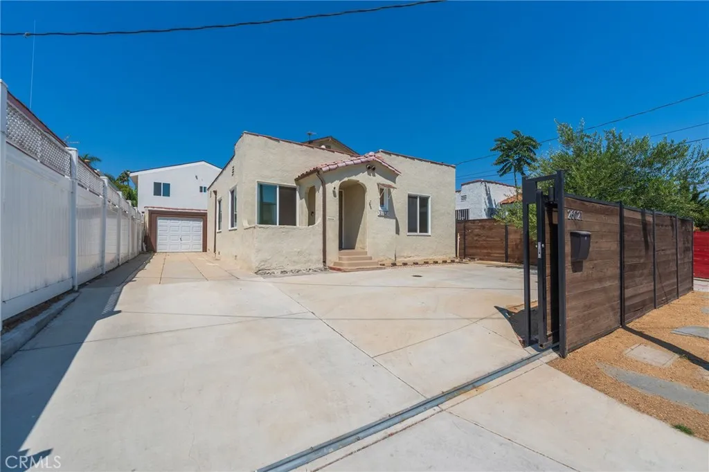 26021 President Avenue