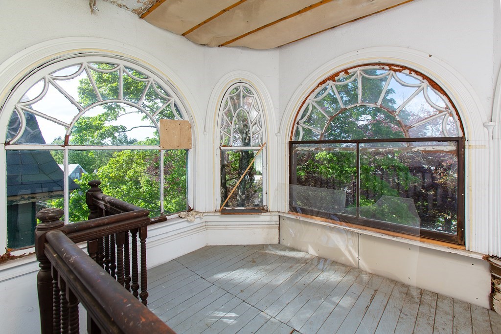 16 Summit St