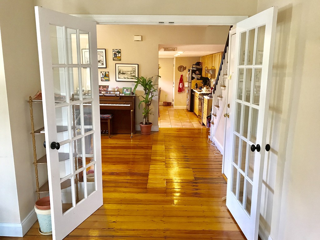 27 Chalk Street # 2