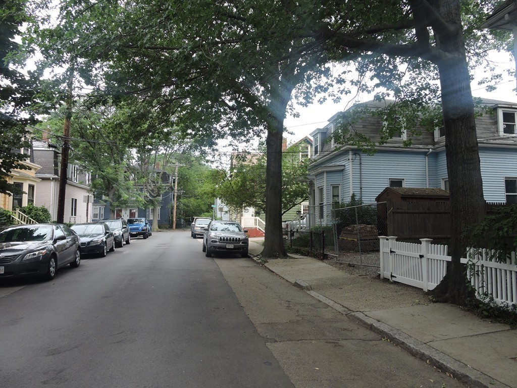 27 Chalk Street # 2