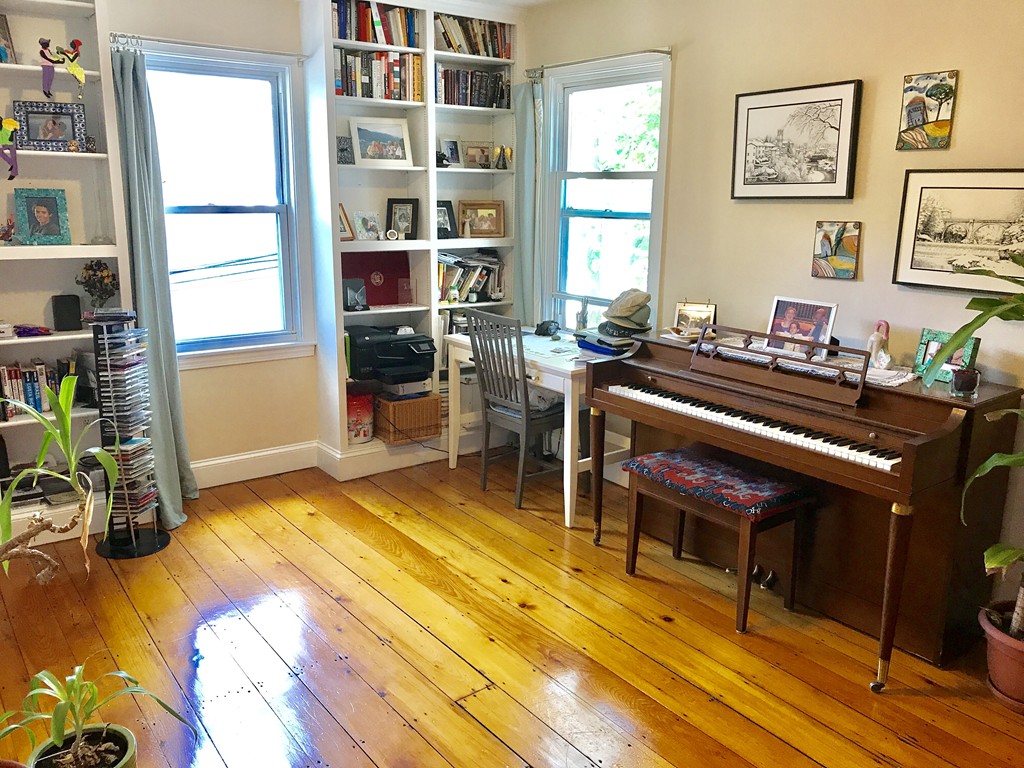27 Chalk Street # 2