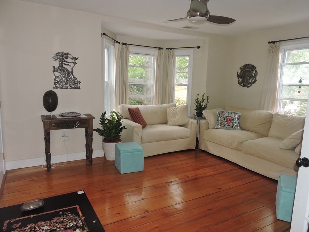 27 Chalk Street # 2