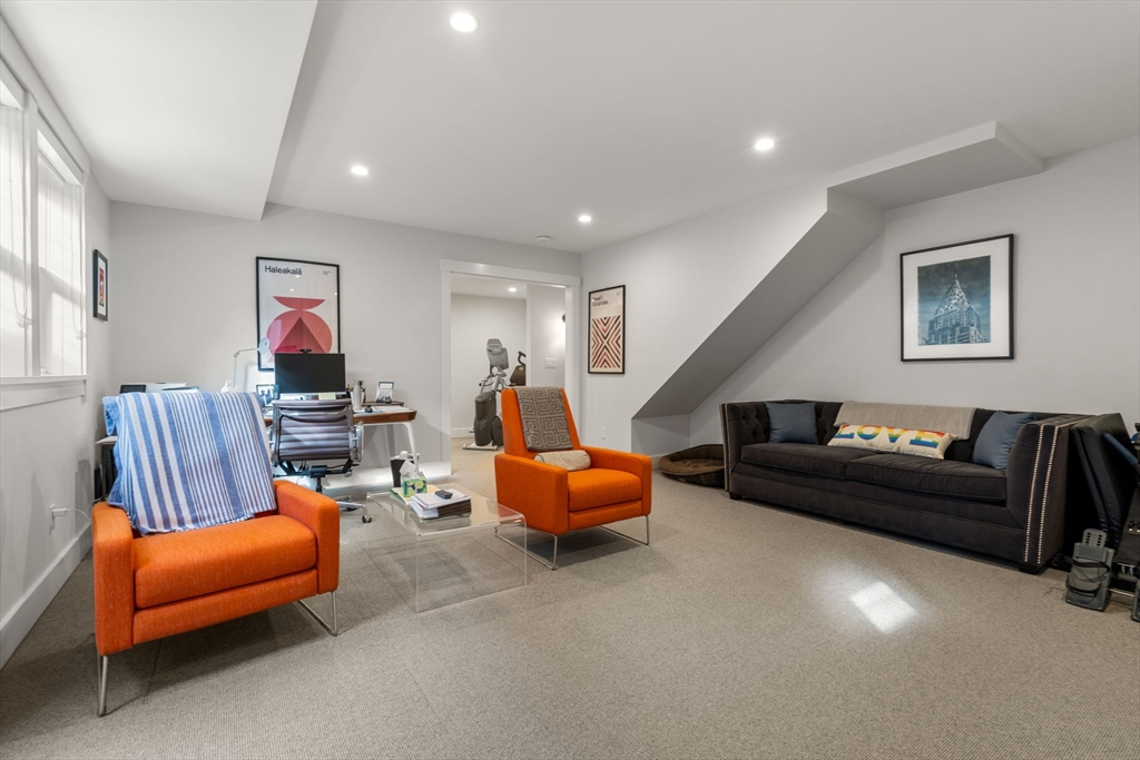 136 Cushing St # 136