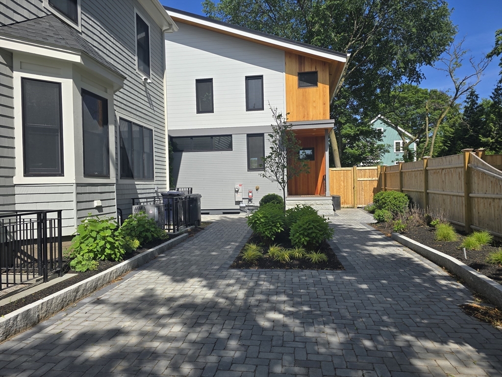 23 Reed Street # 2
