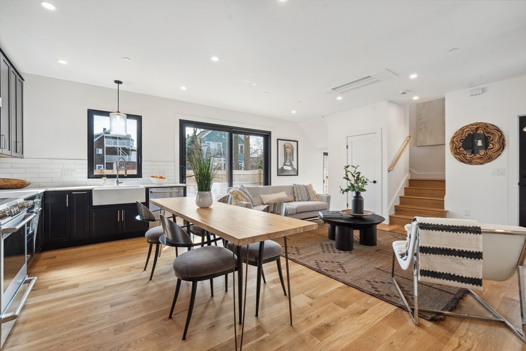 23 Reed Street # 2