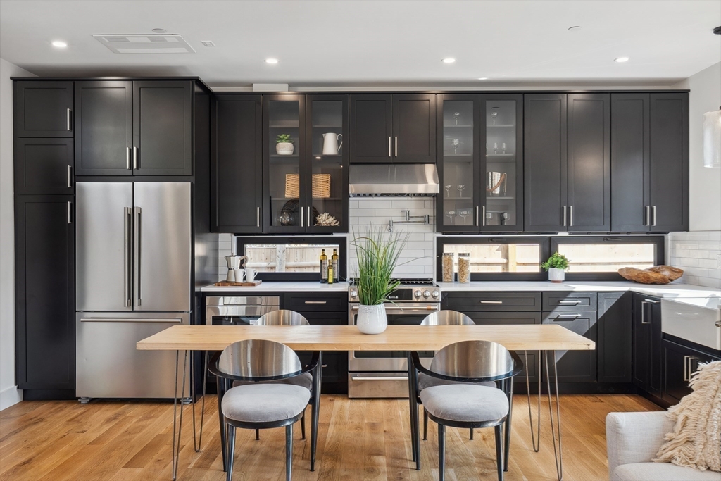 23 Reed Street # 2