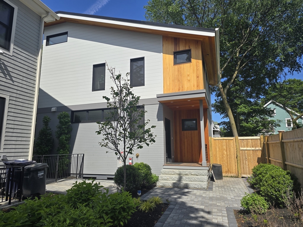 23 Reed Street # 2