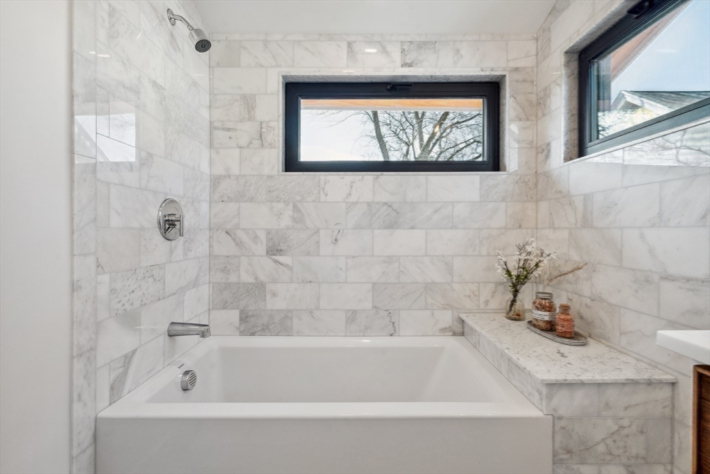 23 Reed Street # 2