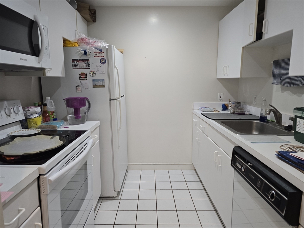 950 Massachusetts Ave # 211